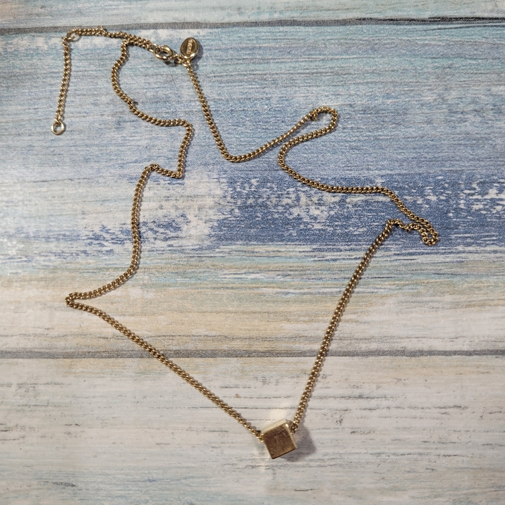 AVON Little Square Necklace.